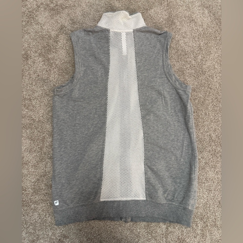Fabletics - Temecula Zip Up Vest  Mesh Inserts - Gray & White - Size Medium - Picture 10 of 16